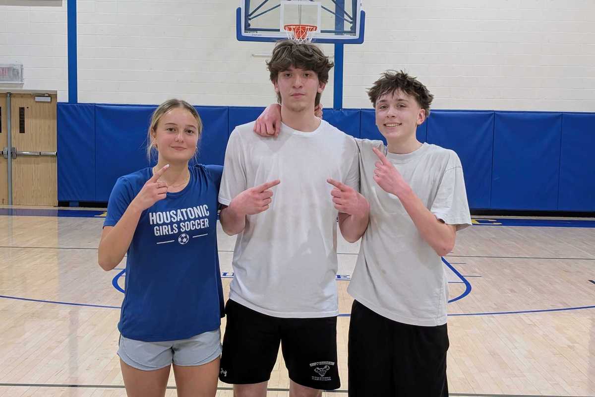 3-on-3 basketball benefits Housy’s junior class
