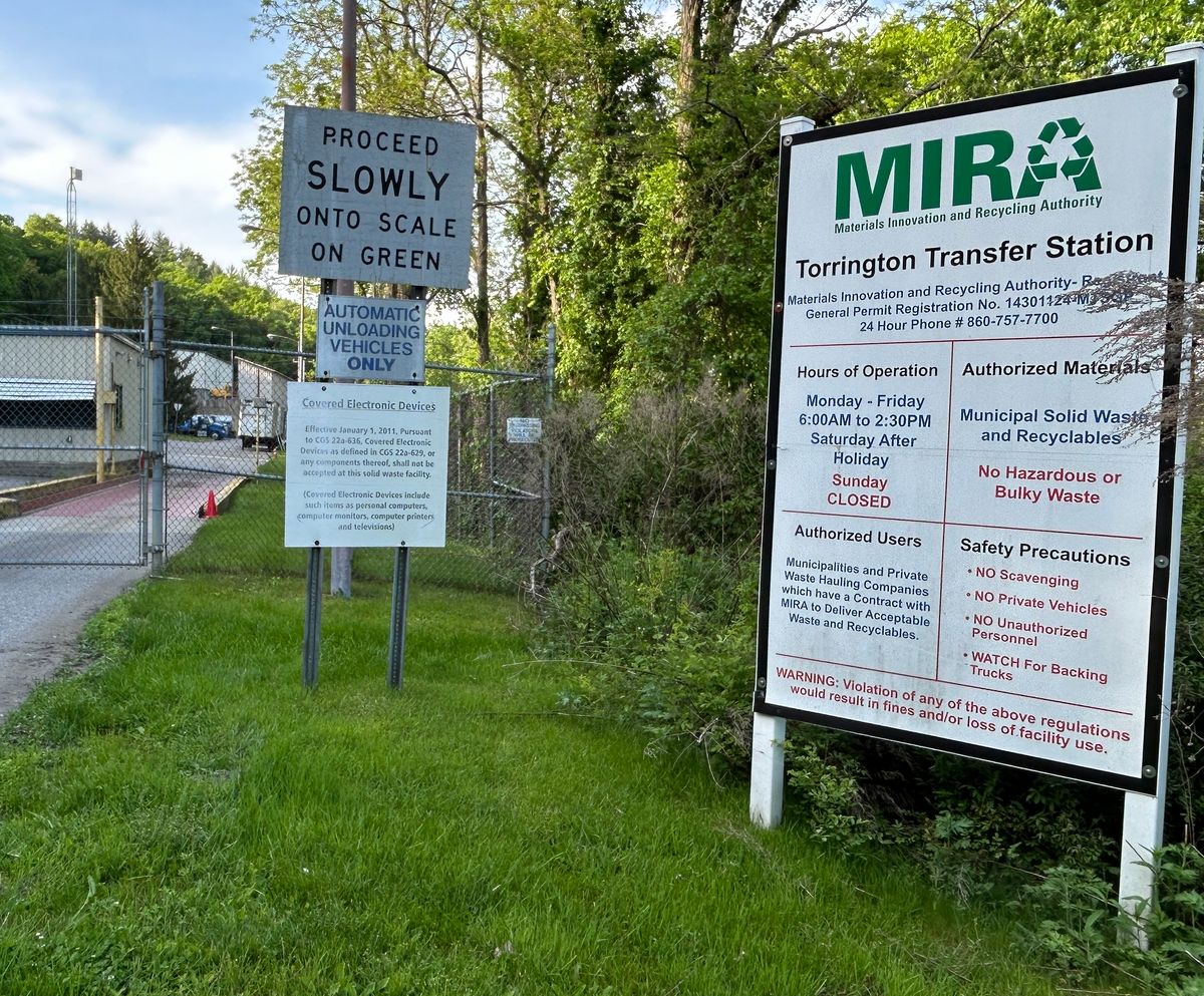 Towns scramble for trash plan amid contract confusion