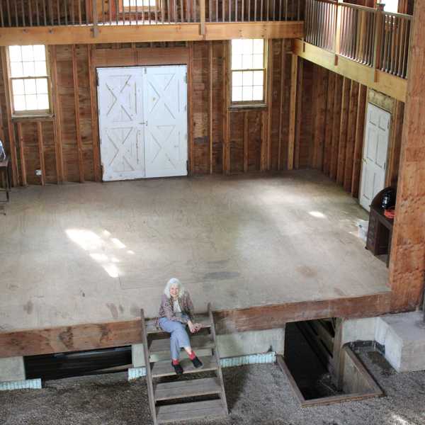 An old theater gets a new life in Lakeville