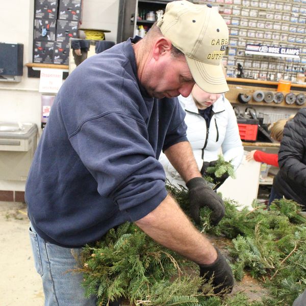 FFA Holiday Market shoppers undeterred by snow