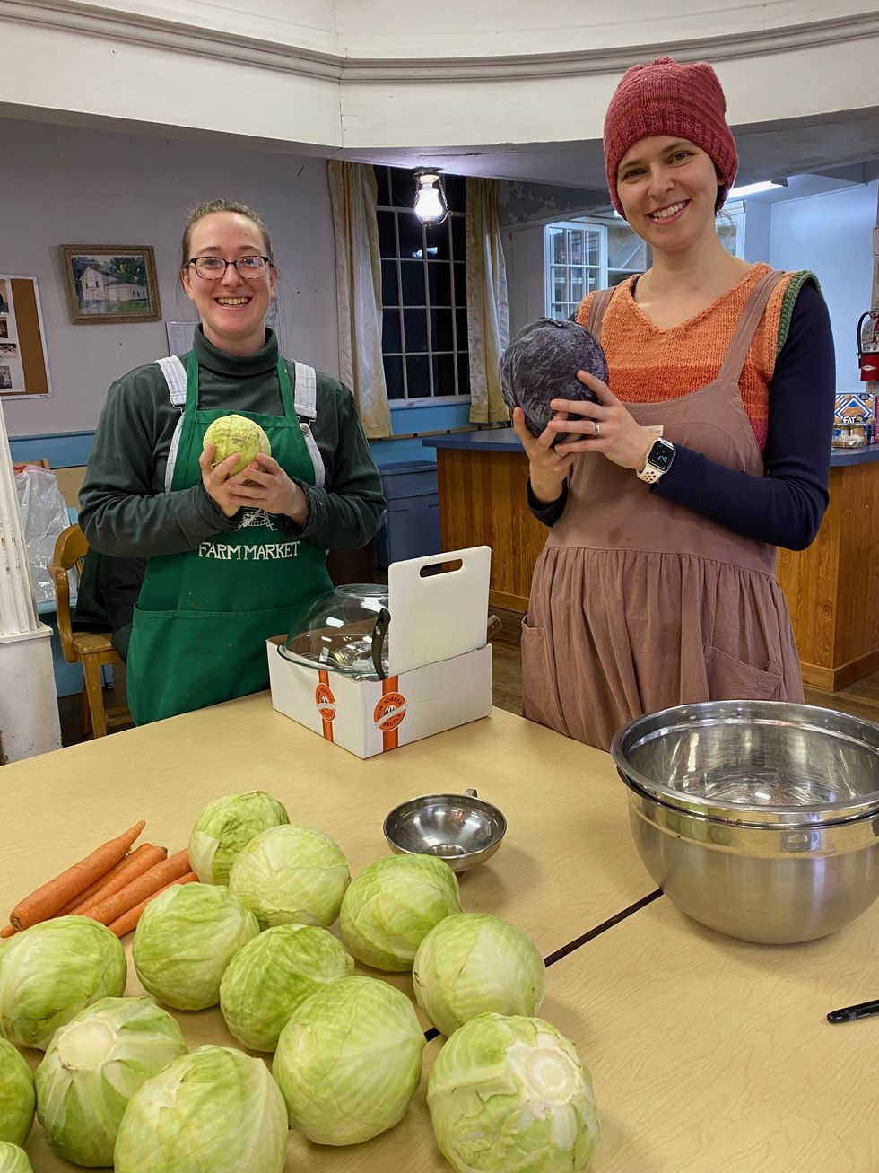 Krauting class turns cabbage into sauerkraut