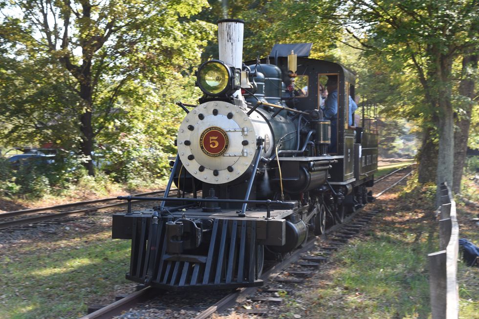 Making Tracks  To Admire and Enjoy Railroad History